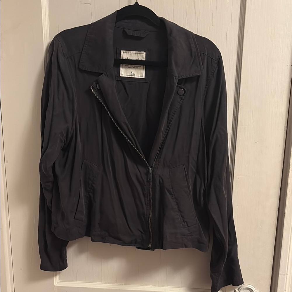 Dark Gray Utility Jacket with Notched Lapels and Textured Fabric